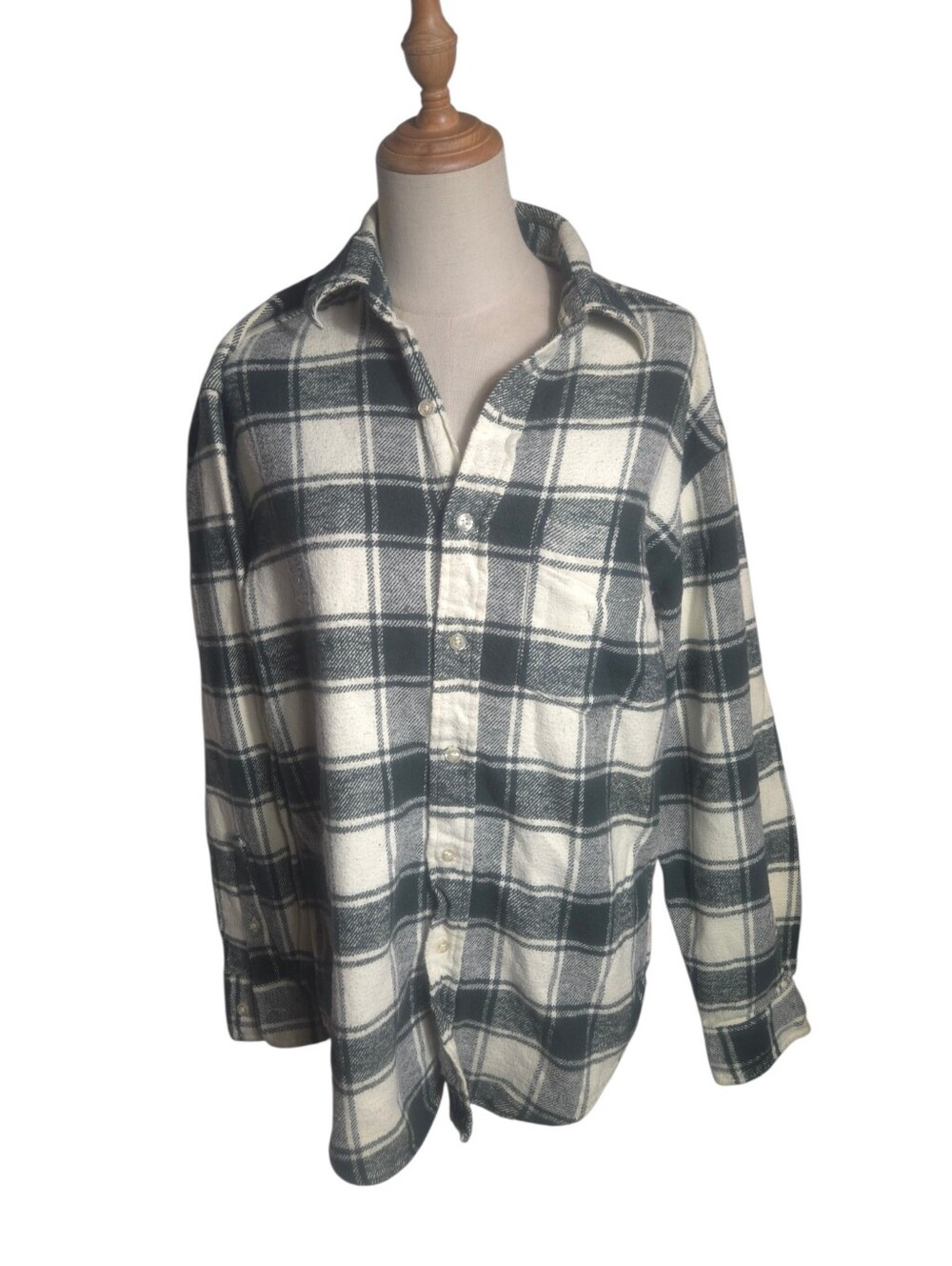 Old Navy Vintage Classic Green and Cream Plaid Flannel Shirt